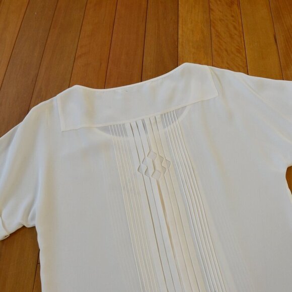 Trina Turk 100% Silk Top Blouse Pleated Women Size P - Picture 7 of 11